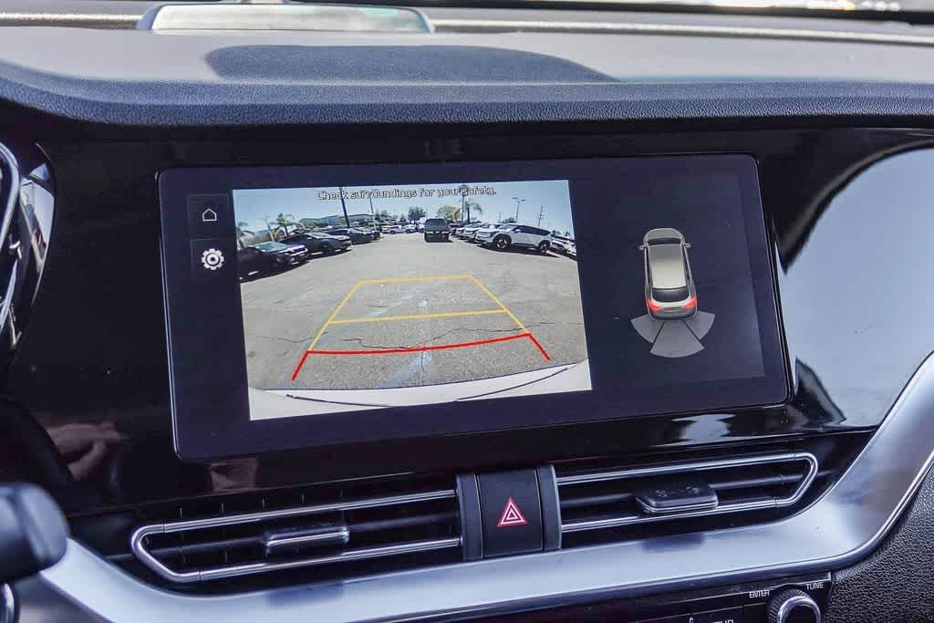 Thumbnail: 2022 Kia Niro - 23