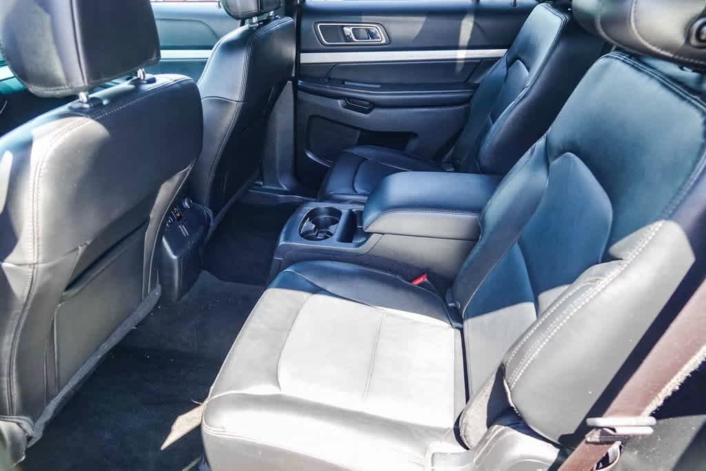 Thumbnail: 2016 Ford Explorer - 17