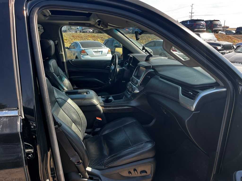 Thumbnail: 2017 Chevrolet Suburban - 19