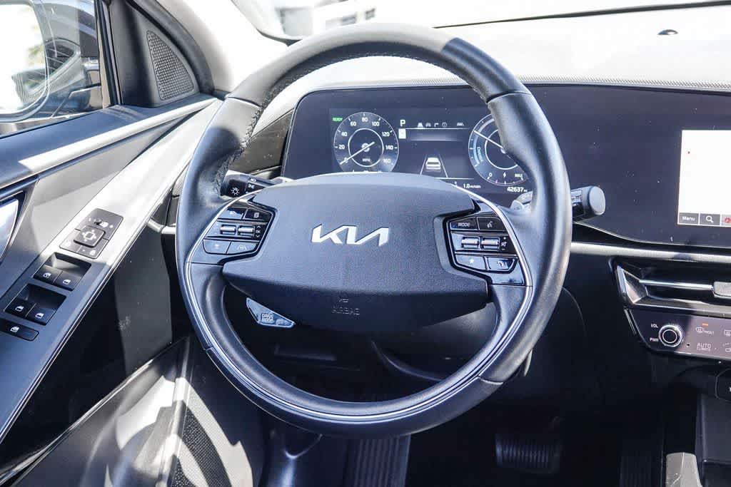 Thumbnail: 2024 Kia Niro - 13
