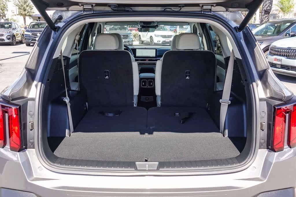 Thumbnail: 2025 Kia Sorento - 25