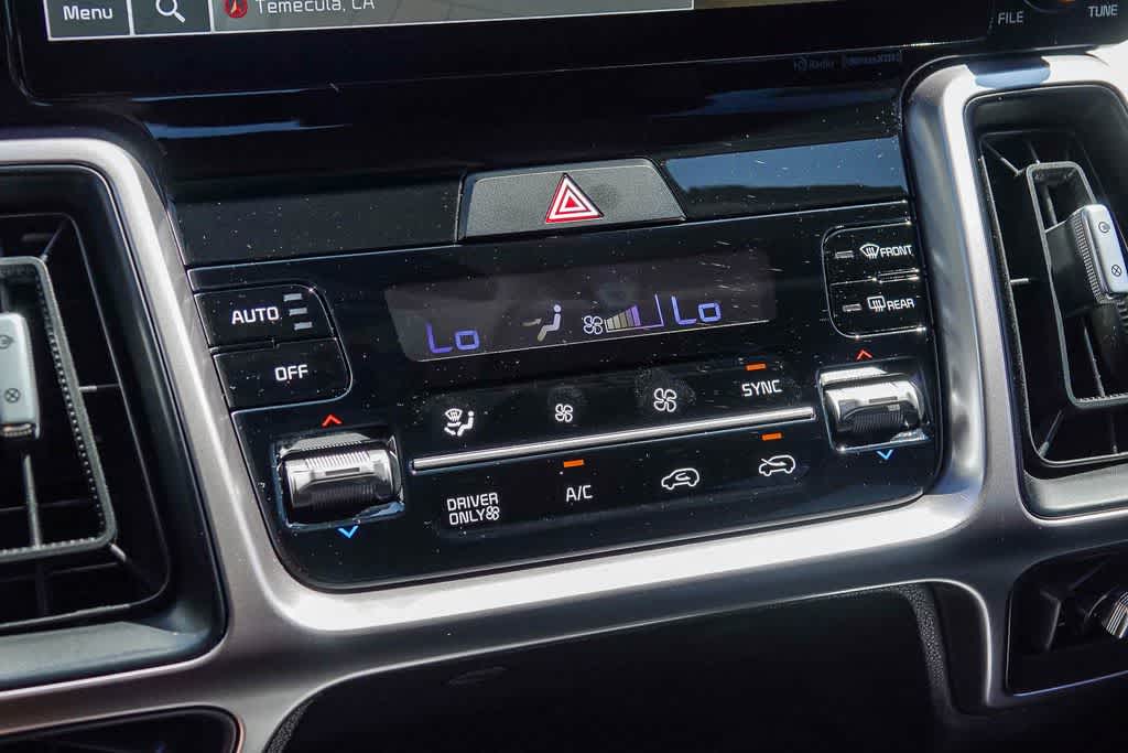 Thumbnail: 2023 Kia Sorento - 21