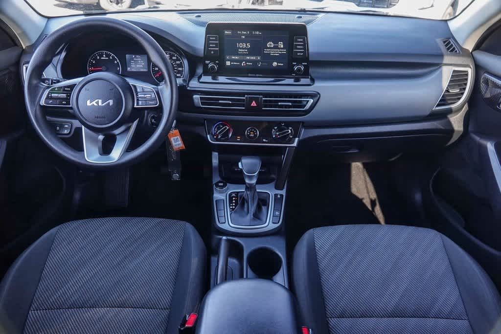 Thumbnail: 2022 Kia Seltos - 9