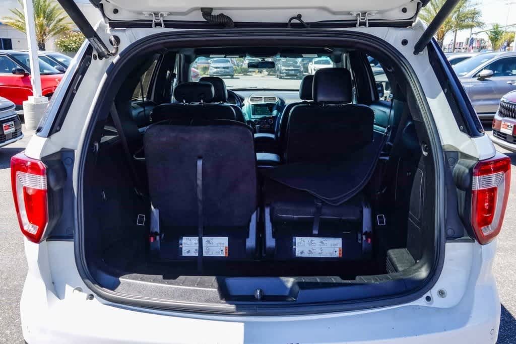 Thumbnail: 2016 Ford Explorer - 25