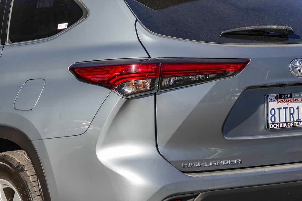 Thumbnail: 2021 Toyota Highlander - 7