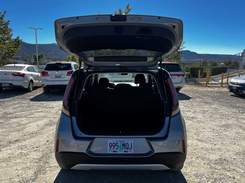 Thumbnail: 2023 Kia Soul - 10