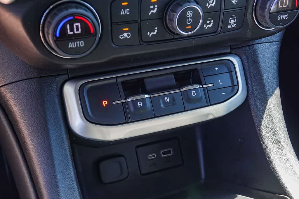 Thumbnail: 2023 GMC Acadia - 18