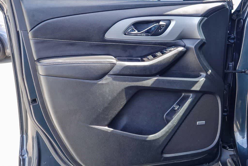 Thumbnail: 2020 Chevrolet Traverse - 19