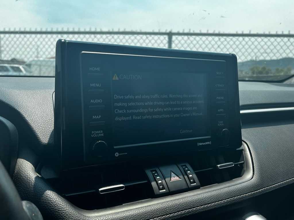 Thumbnail: 2022 Toyota RAV4 - 15