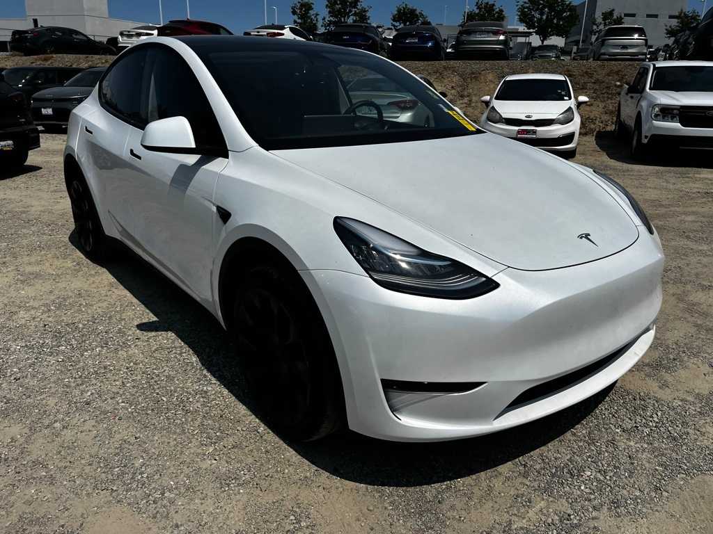 Thumbnail: 2023 Tesla Model Y - 3