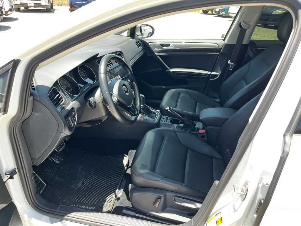 2019 Volkswagen Golf Alltrack SE 18