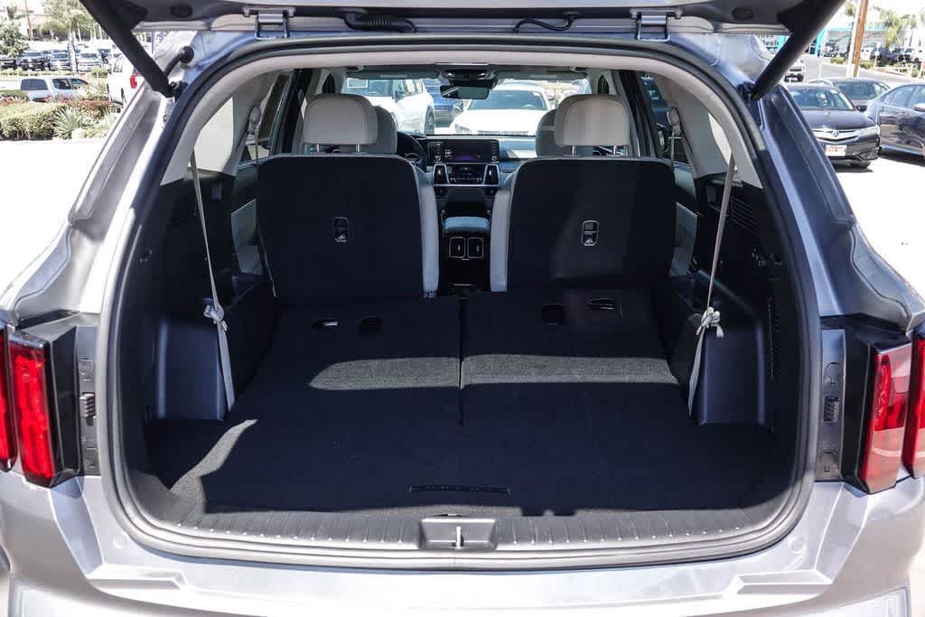 Thumbnail: 2023 Kia Sorento - 26
