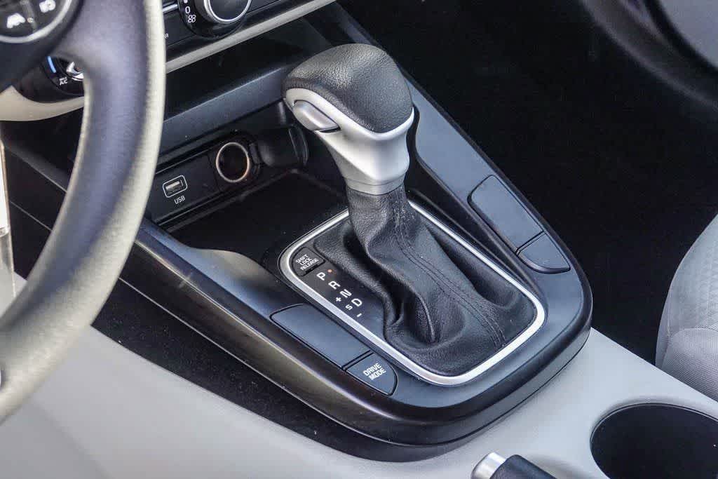 2023 Kia Soul LX - Photo 18