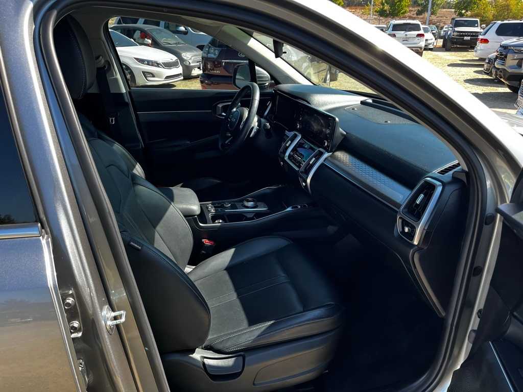 Thumbnail: 2022 Kia Sorento - 19