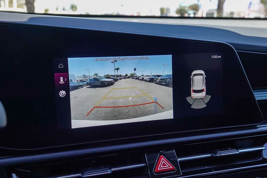 Thumbnail: 2023 Kia Niro - 23