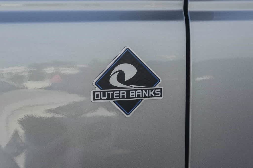 Thumbnail: 2022 Ford Bronco - 10