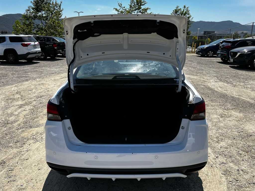 2020 Nissan Versa S 10