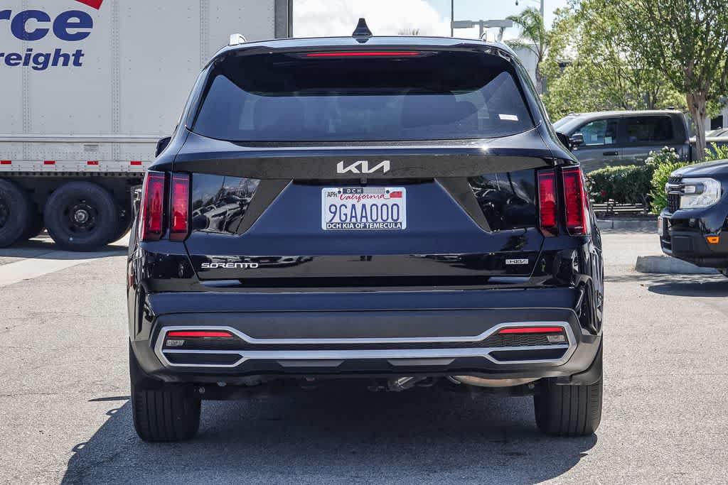 Thumbnail: 2023 Kia Sorento - 5