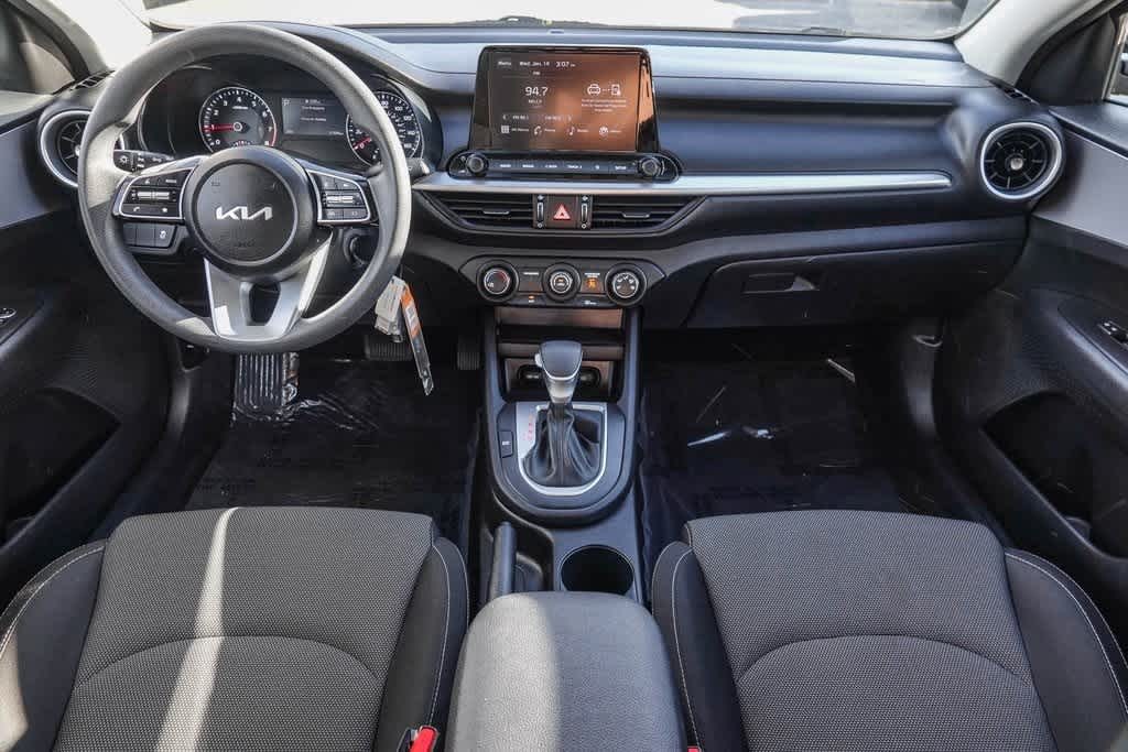 Thumbnail: 2024 Kia Forte - 11