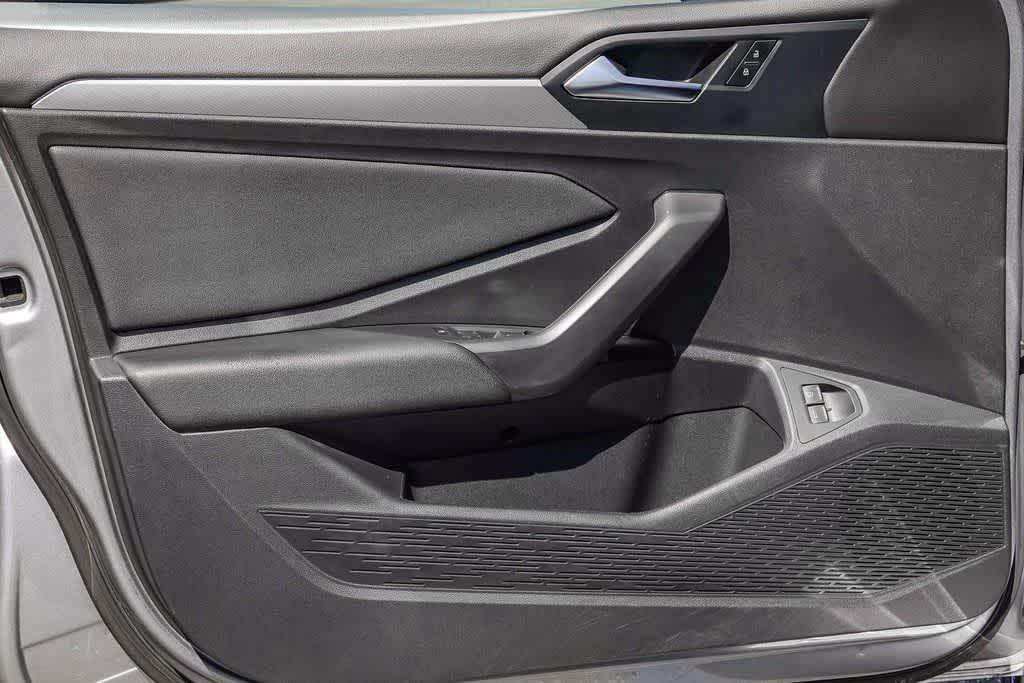 Thumbnail: 2021 Volkswagen Jetta - 19