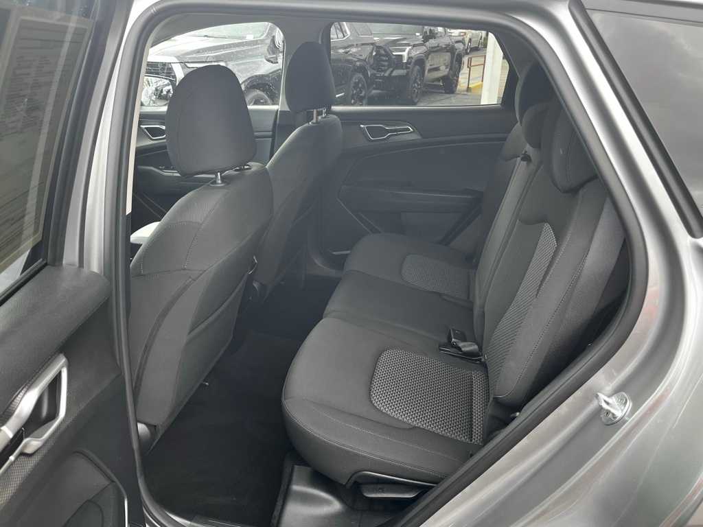 Thumbnail: 2023 Kia Sportage - 12