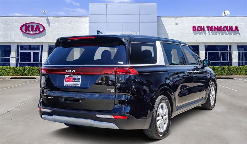 Thumbnail: 2022 Kia Carnival - 4