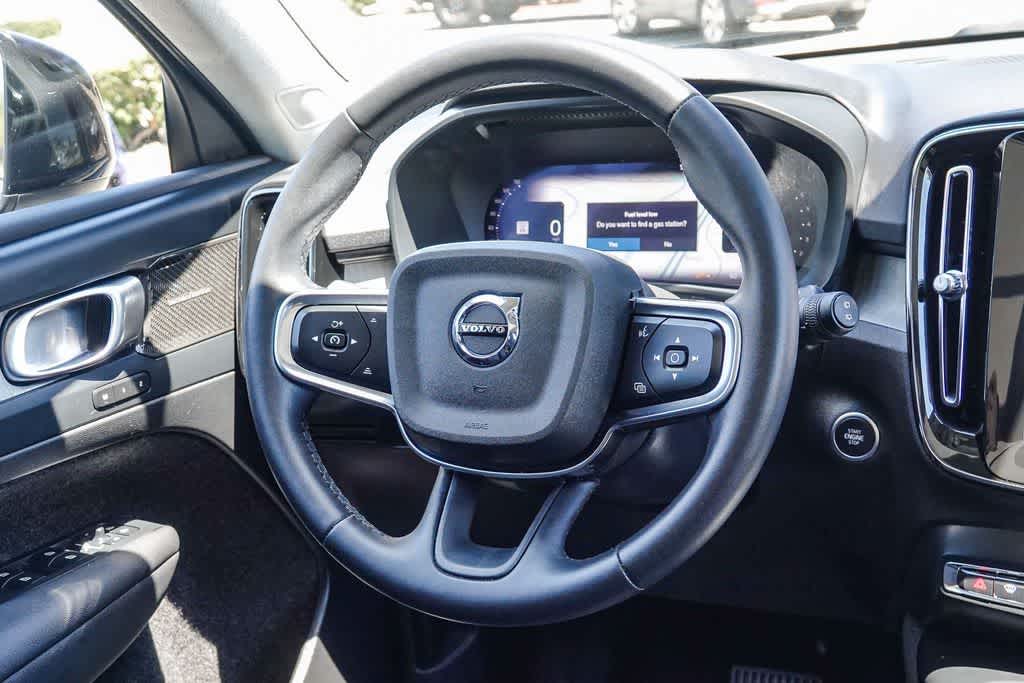 Thumbnail: 2024 Volvo XC40 - 13