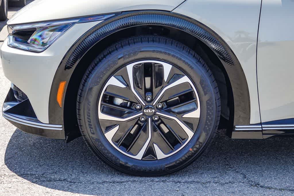 Thumbnail: 2024 Kia EV6 - 10