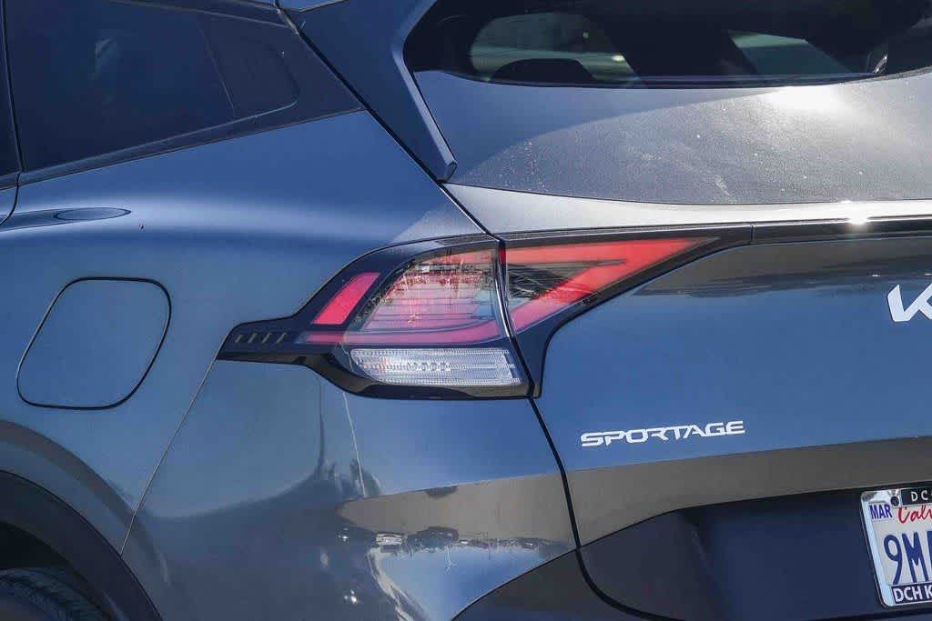 2024 Kia Sportage Plug-In Hybrid X-Line photo 6