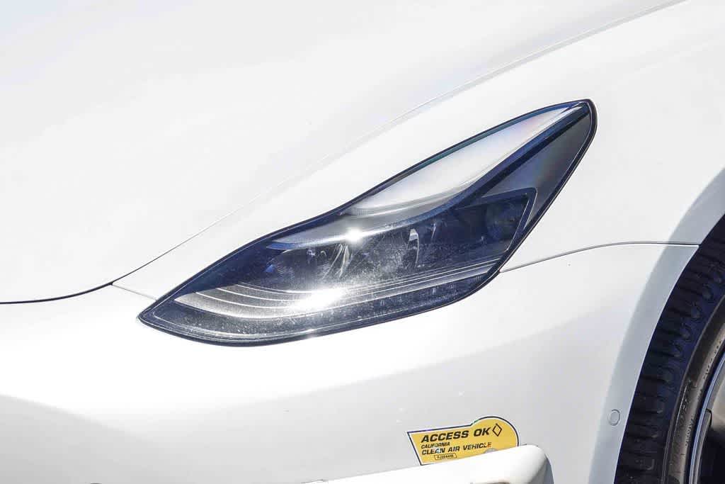 Thumbnail: 2022 Tesla Model 3 - 8