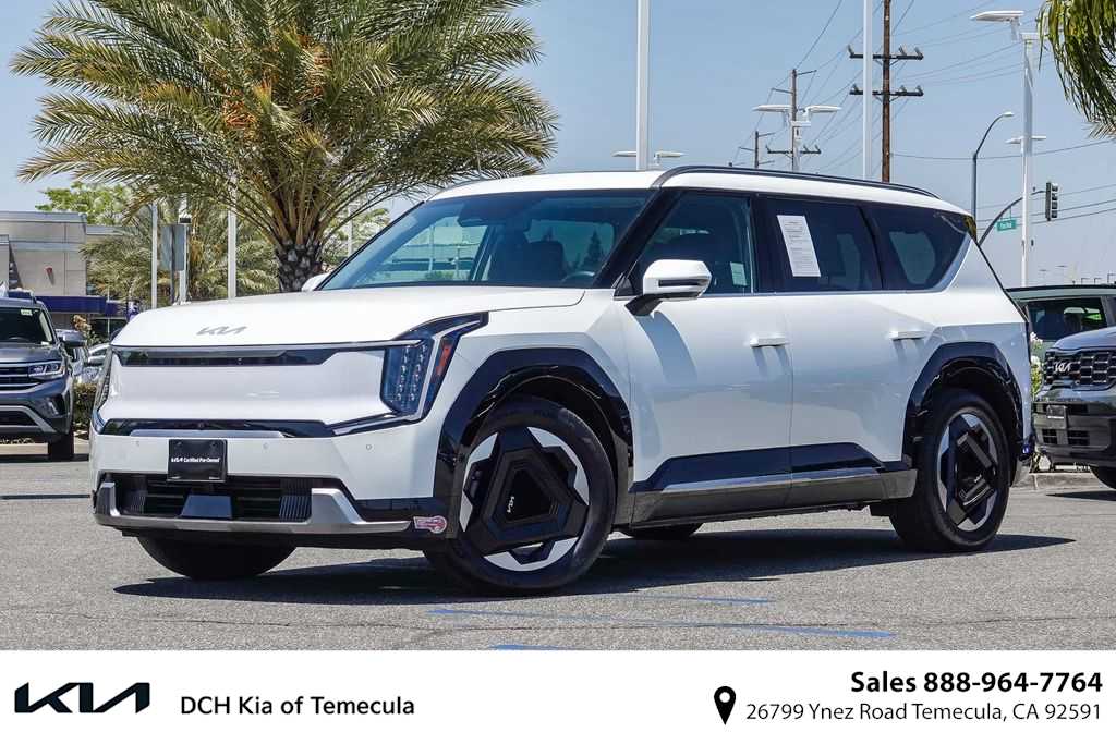 2024 Kia EV9 Land AWD's photo