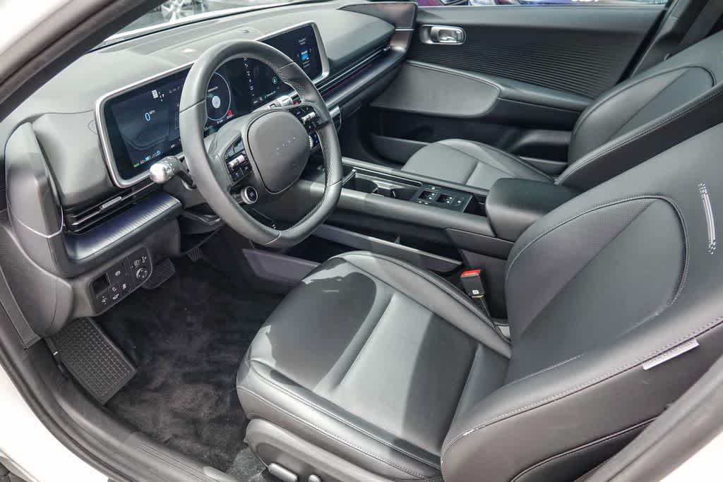 Thumbnail: 2023 Hyundai Ioniq 6 - 16