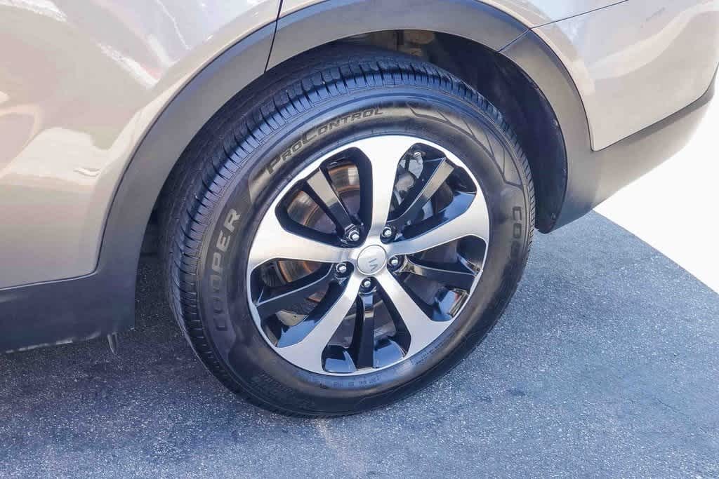 Thumbnail: 2016 Kia Sorento - 10