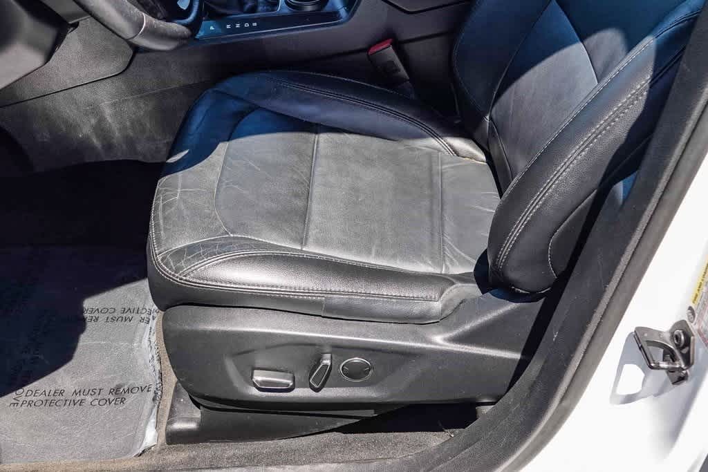 Thumbnail: 2016 Ford Explorer - 20