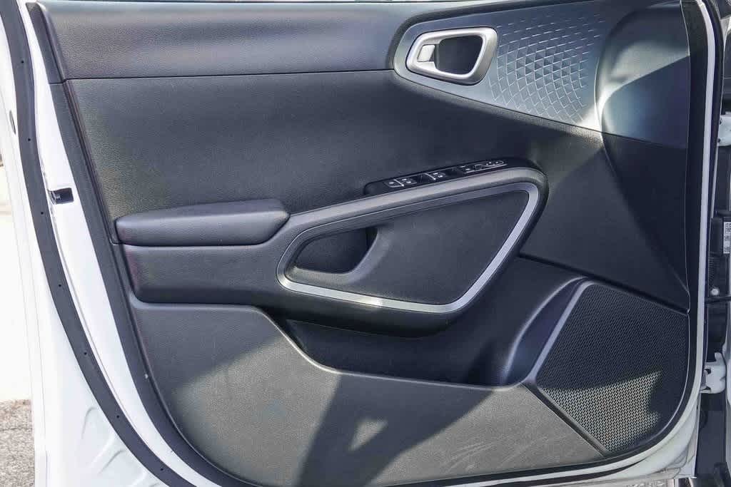 Thumbnail: 2023 Kia Soul - 19