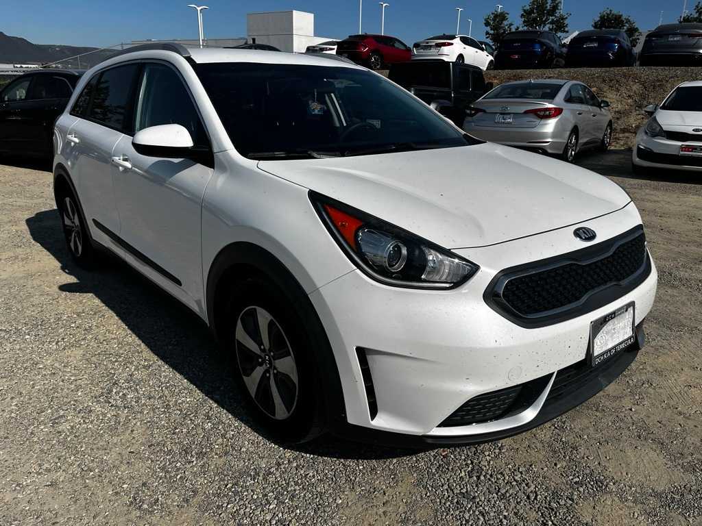 Thumbnail: 2018 Kia Niro - 3