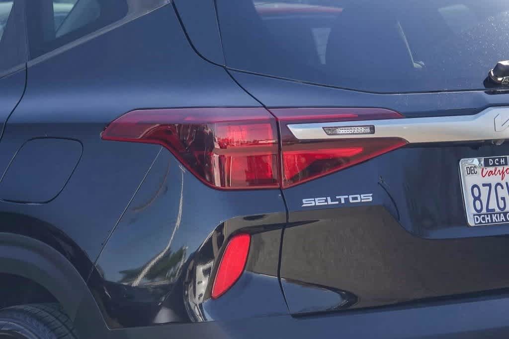 Thumbnail: 2022 Kia Seltos - 7