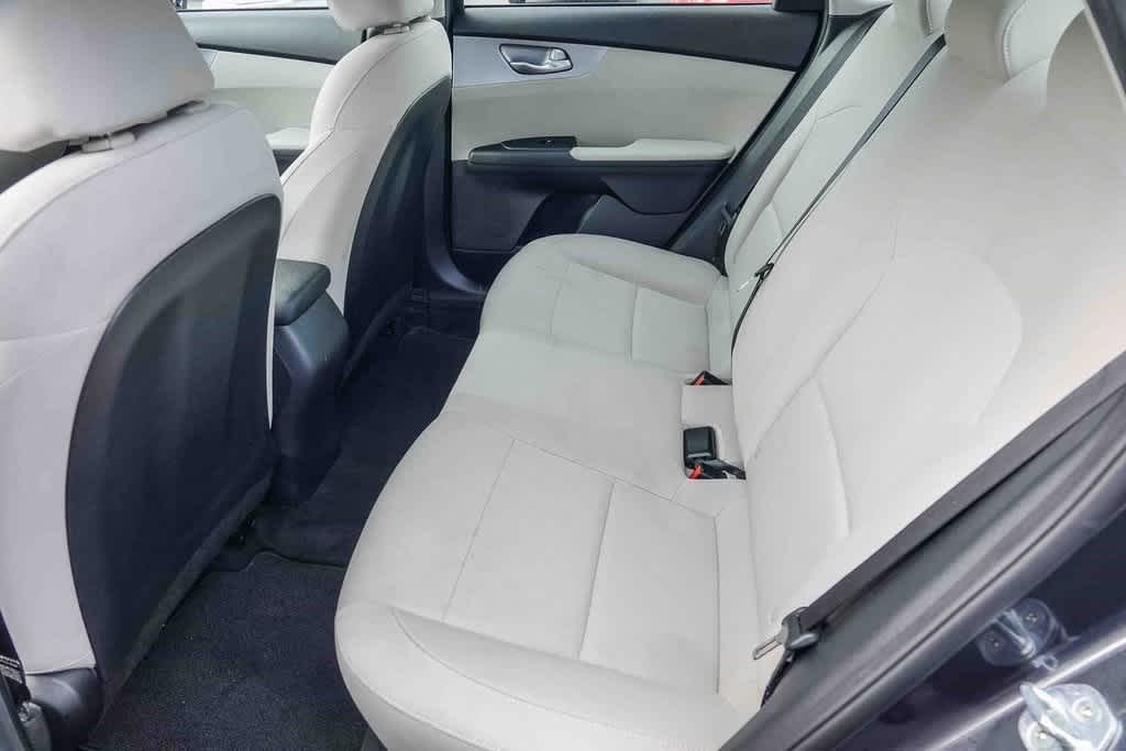 Thumbnail: 2023 Kia Forte - 19