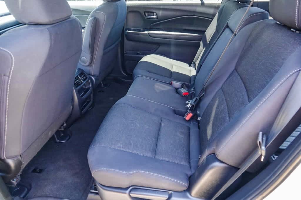 Thumbnail: 2019 Honda Passport - 17