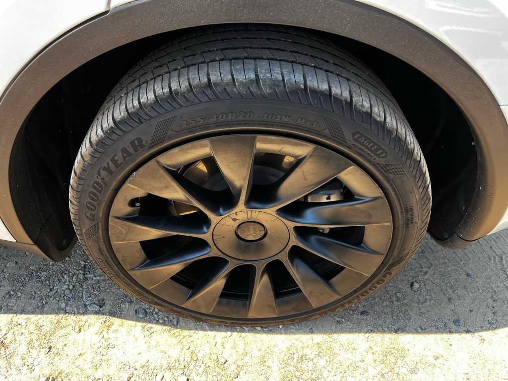 Thumbnail: 2023 Tesla Model Y - 9
