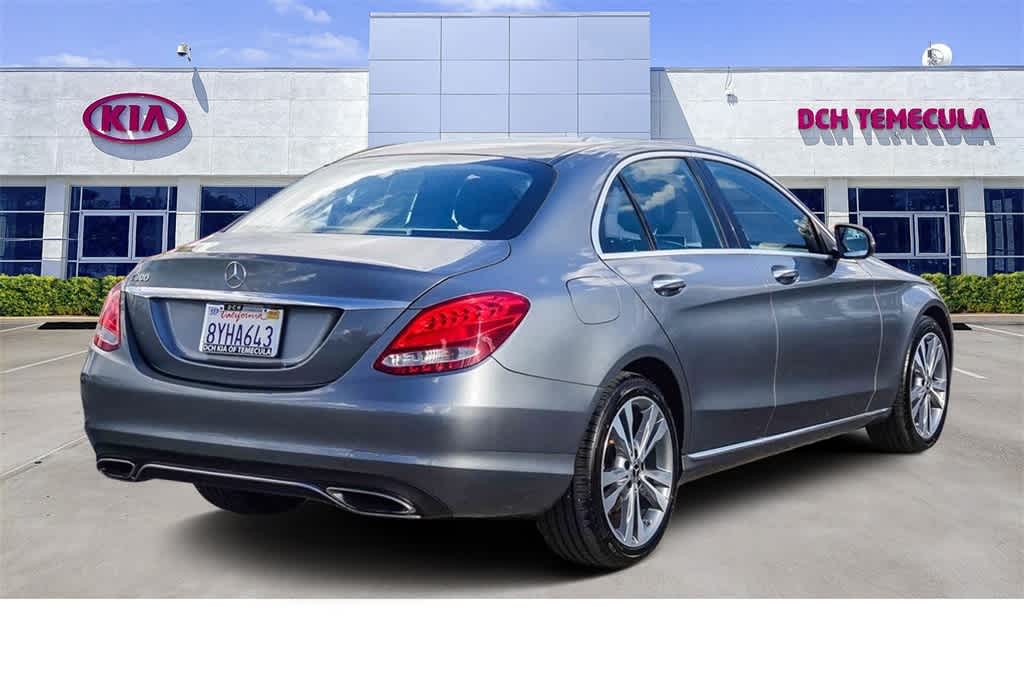 2017 Mercedes Benz C 300 Sedan photo 4
