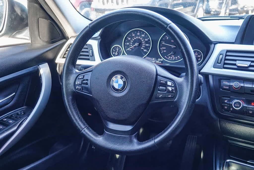 Thumbnail: 2013 BMW 3 Series - 14