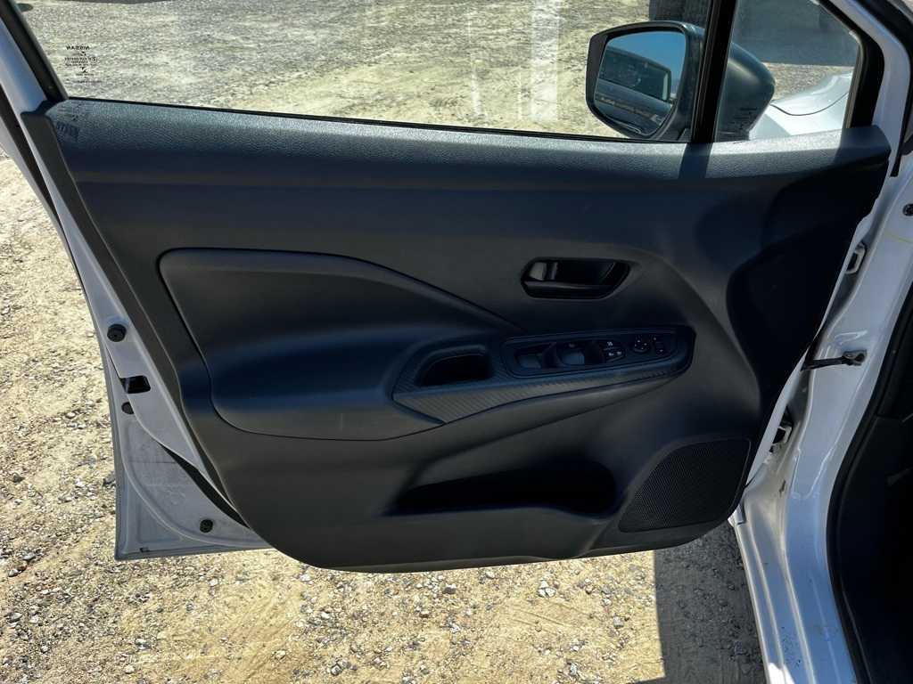 2020 Nissan Versa S 13