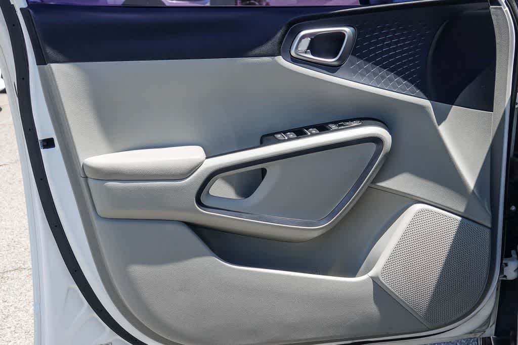 Thumbnail: 2021 Kia Soul - 19
