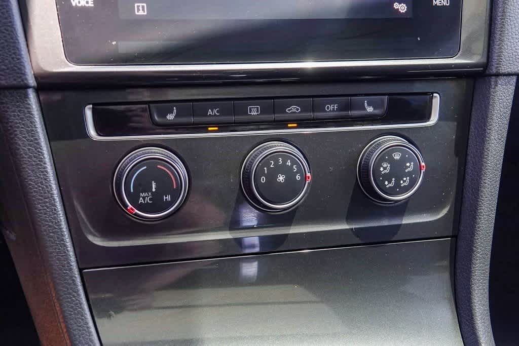 Thumbnail: 2019 Volkswagen Golf - 23