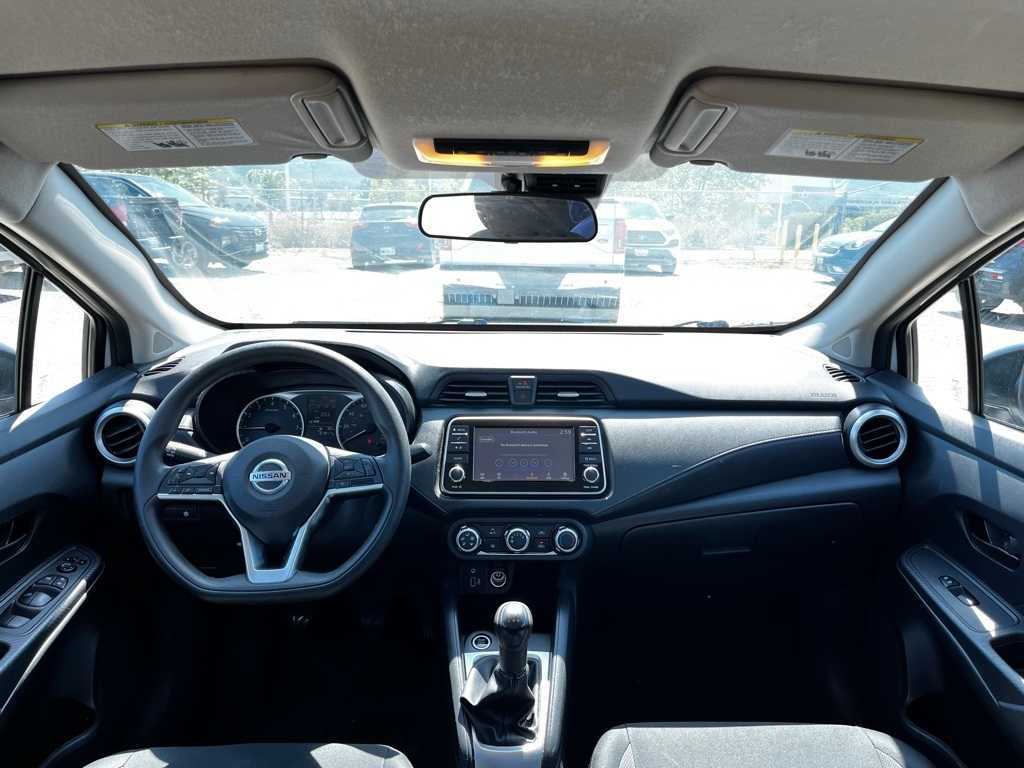 2020 Nissan Versa S 20