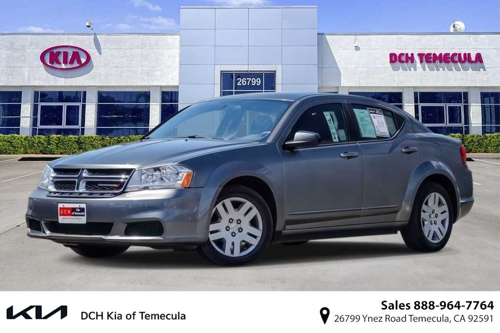 2012 Dodge Avenger SE's photo