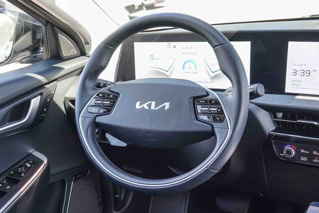 Thumbnail: 2023 Kia EV6 - 14