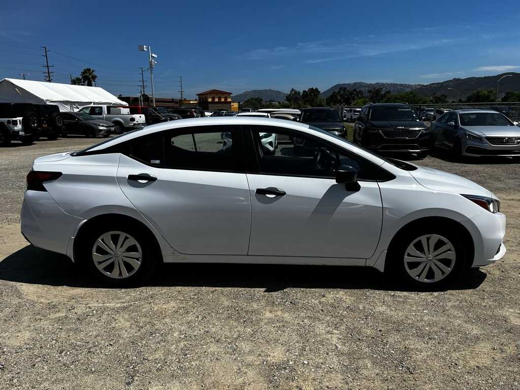2020 Nissan Versa S 4