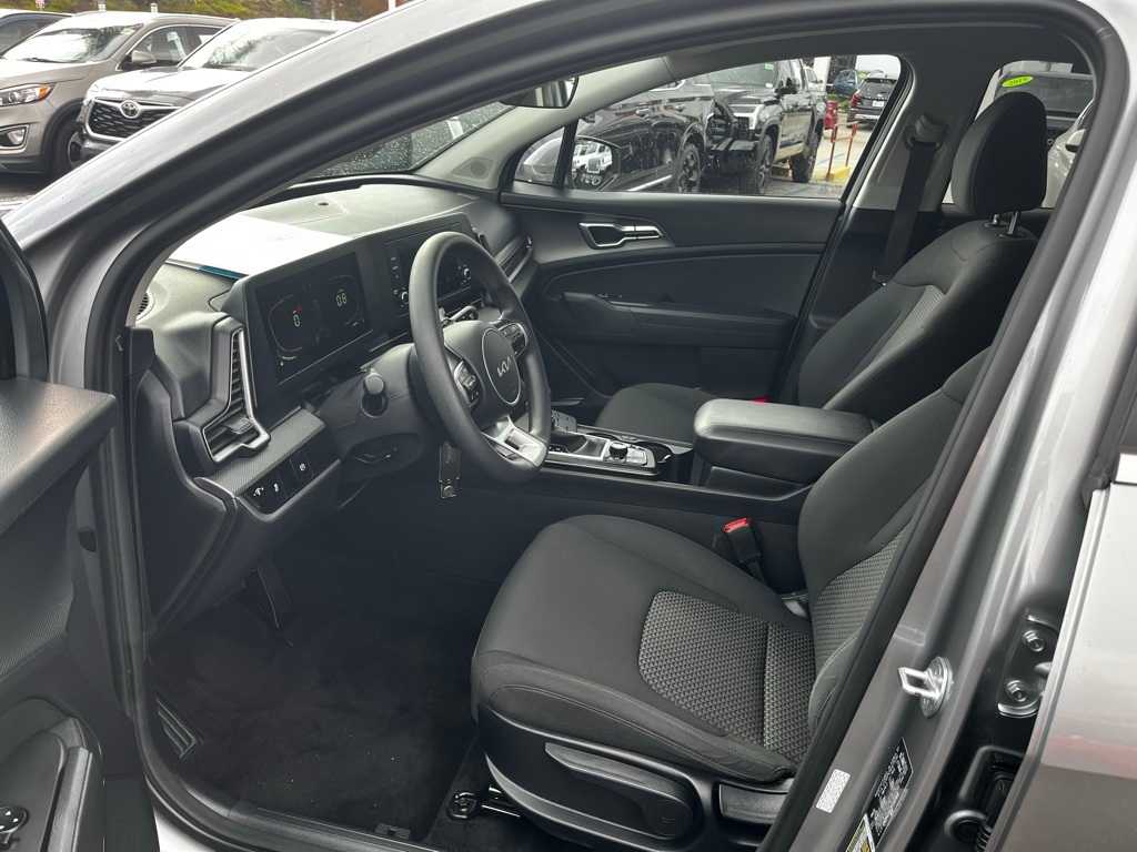 Thumbnail: 2023 Kia Sportage - 18